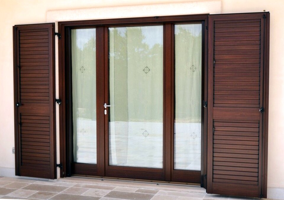 Glass door handle trunk