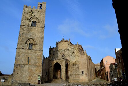 Duomo sicily middle ages