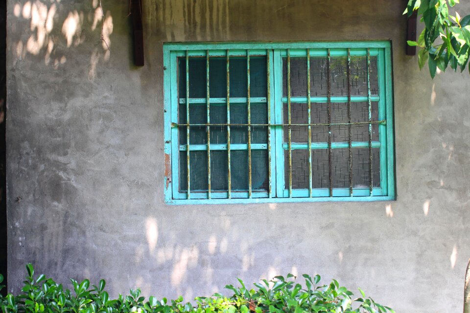 The old house window wall