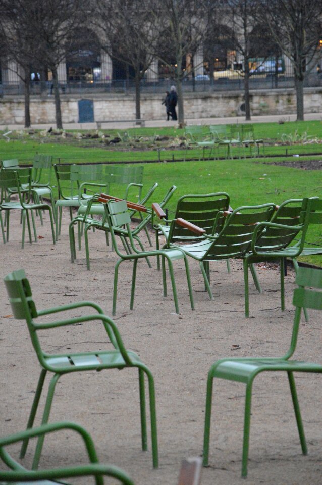 Luxembourg paris empty chairs