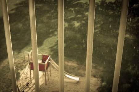 Play structure bars rain