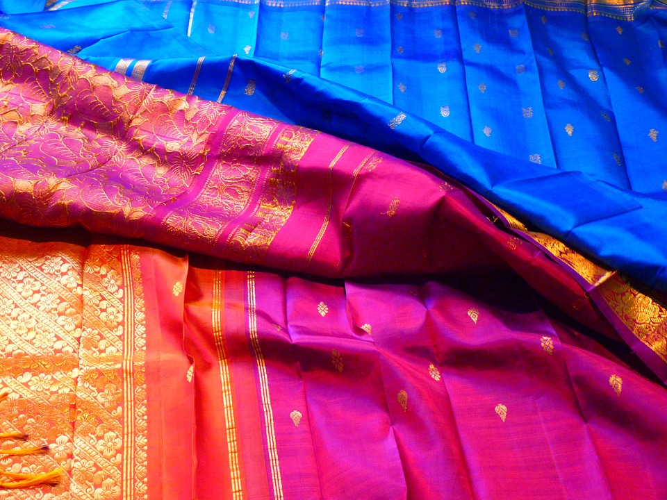Silk toucanet fabric gold weaving