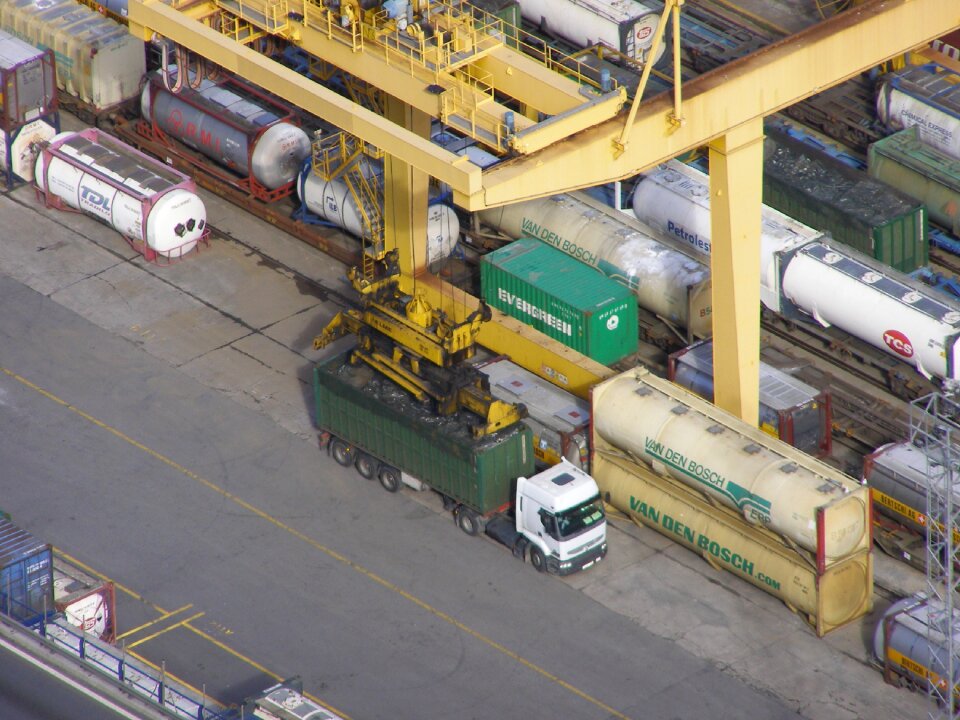 Envelope truck transport