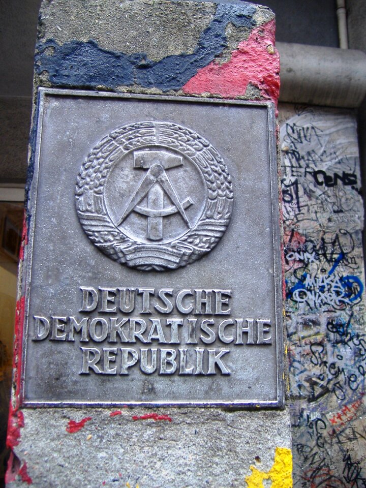 Berlin wall rda ddr