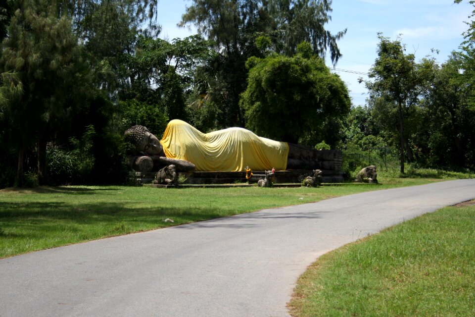 Buddha statue statue street