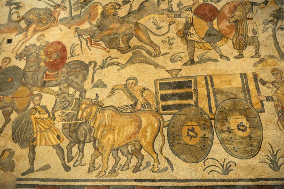 Frescoes mosaic history