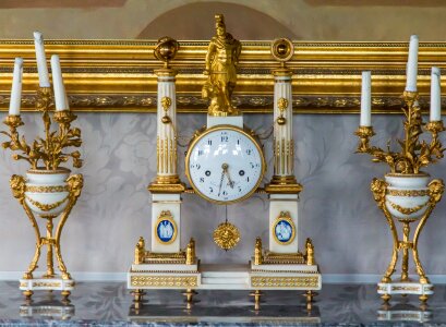Table clock time of old