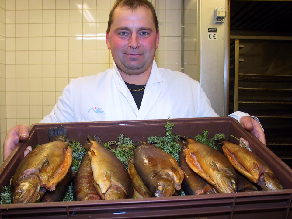 Fish smokehouse char