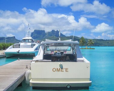 Turquoise boat french polynesia