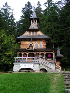 Chapel buried zakopane style