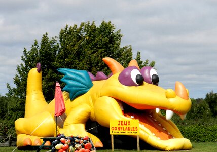 Fun dragon toy