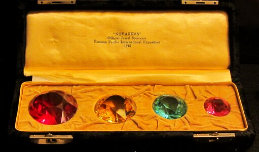 Historical box jewelry
