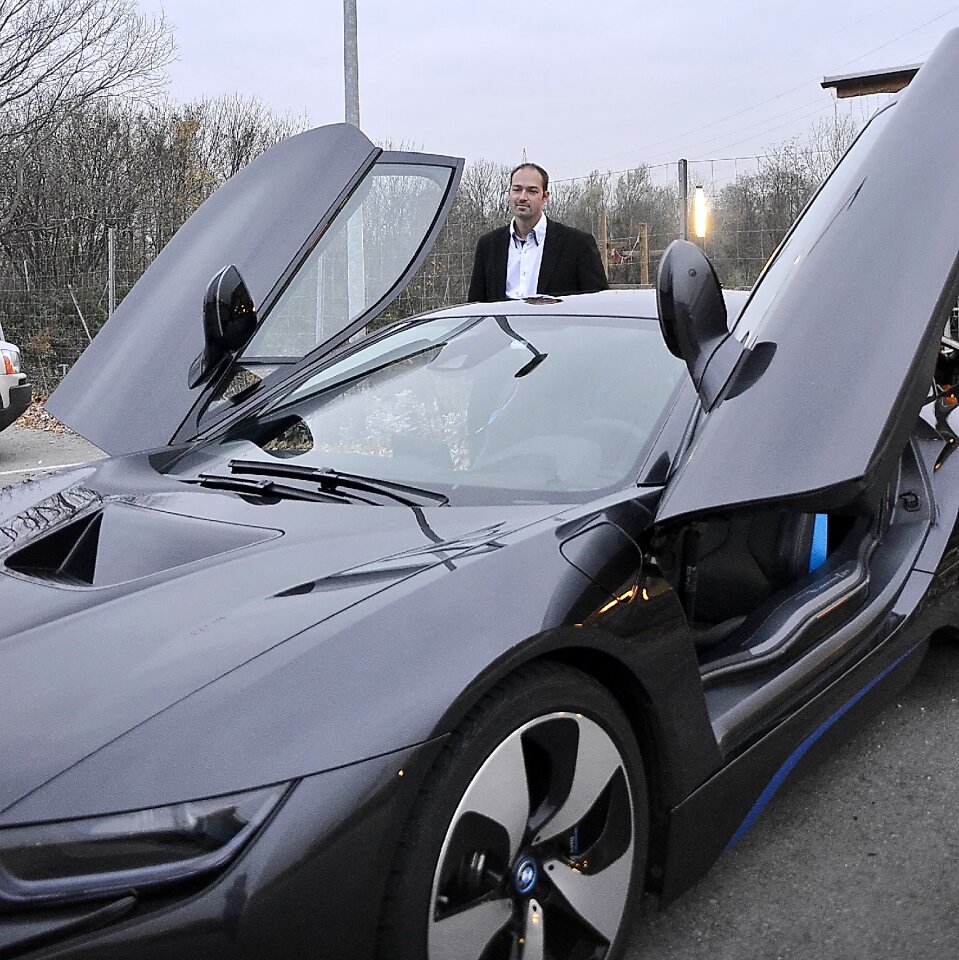 Auto luxury sports car
