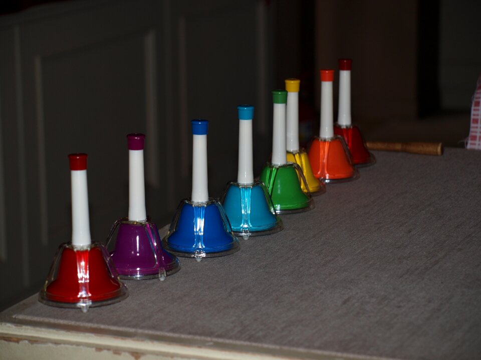 Color sound glass
