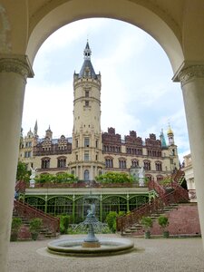 State capital castle architecture photo