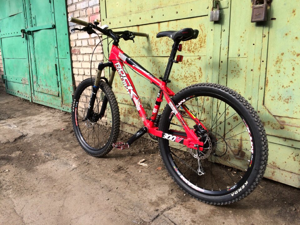 Brake sports mountain bike