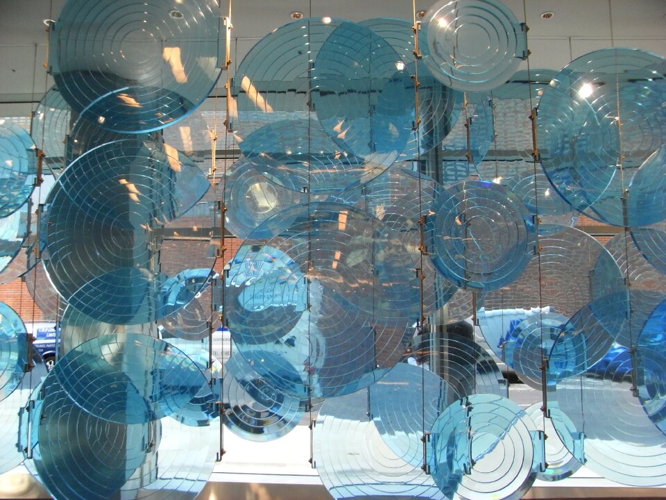 Prism transparent