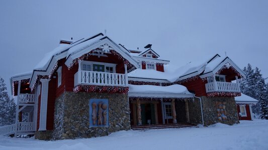 House snow photo