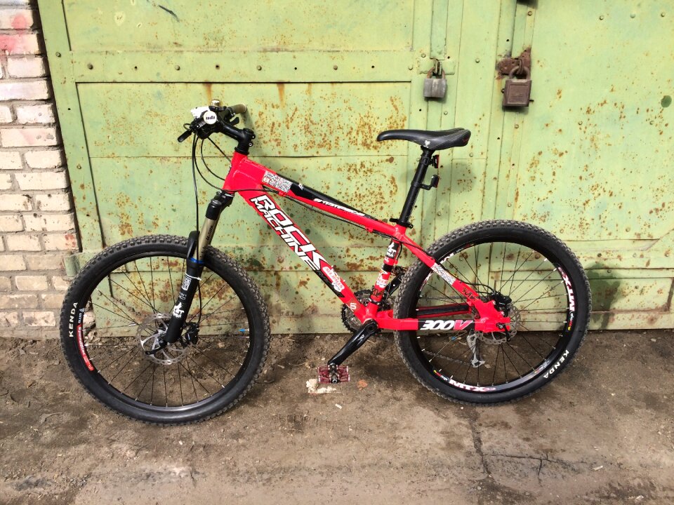 Brake sports mountain bike