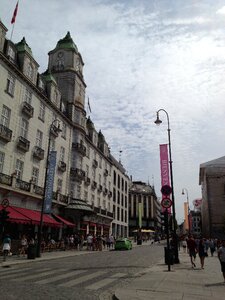 Street view continental building