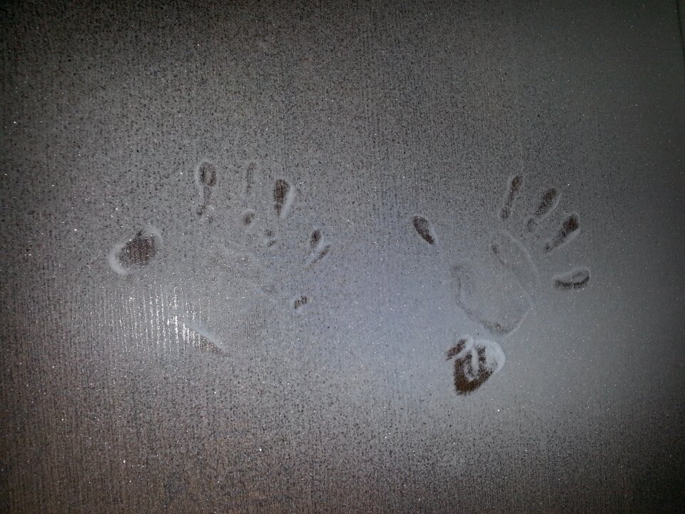 Salt traces kéznyom