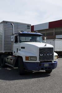 Auto transportation vehicle
