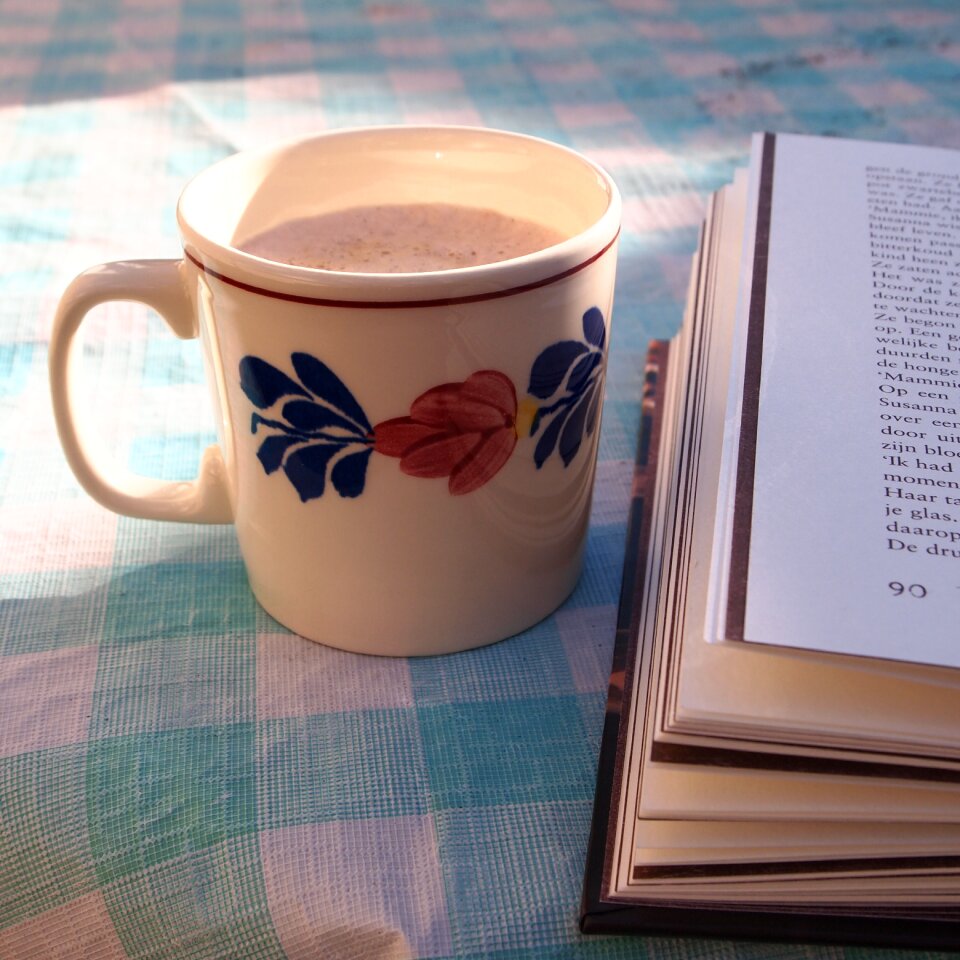 Read coffee cup