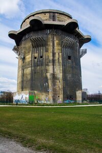 Flakturm augarten monument