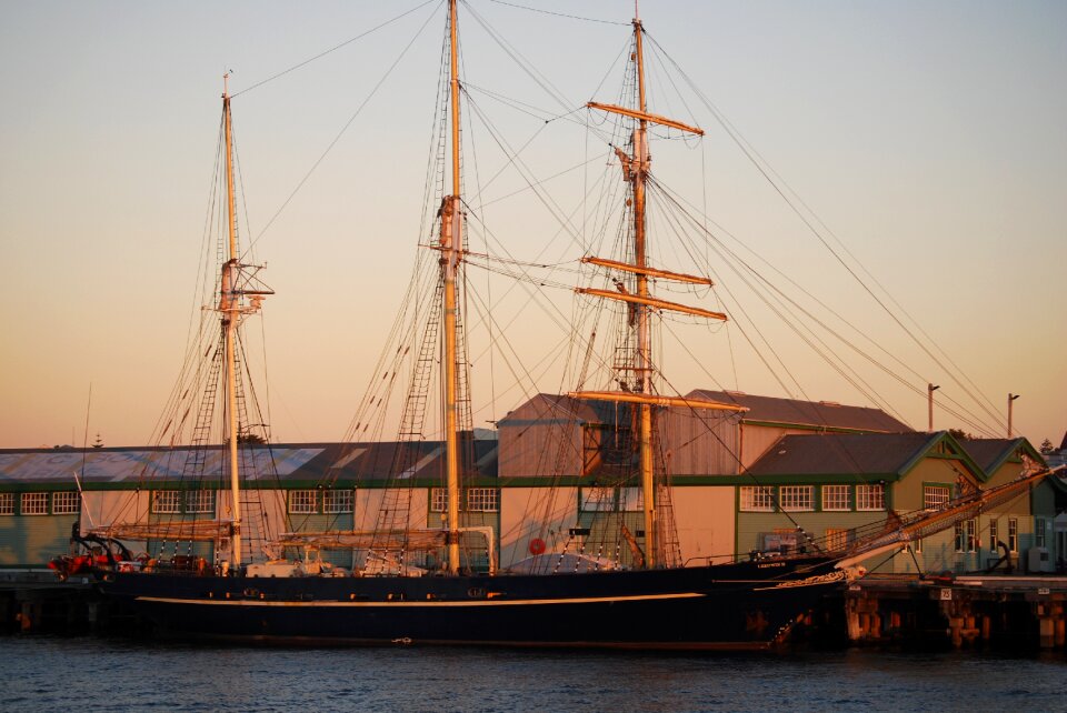 Port ship transport photo