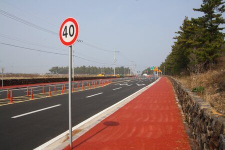 Road speed limits signpost