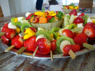 Strawberries kiwis dessert