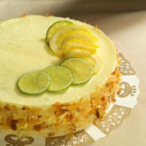 Lemon cake lime almond