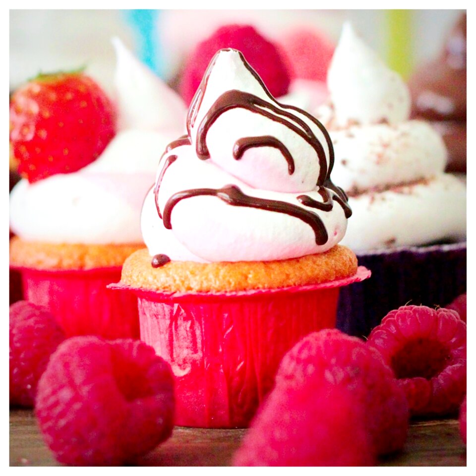 Cupcake chocolate decoration