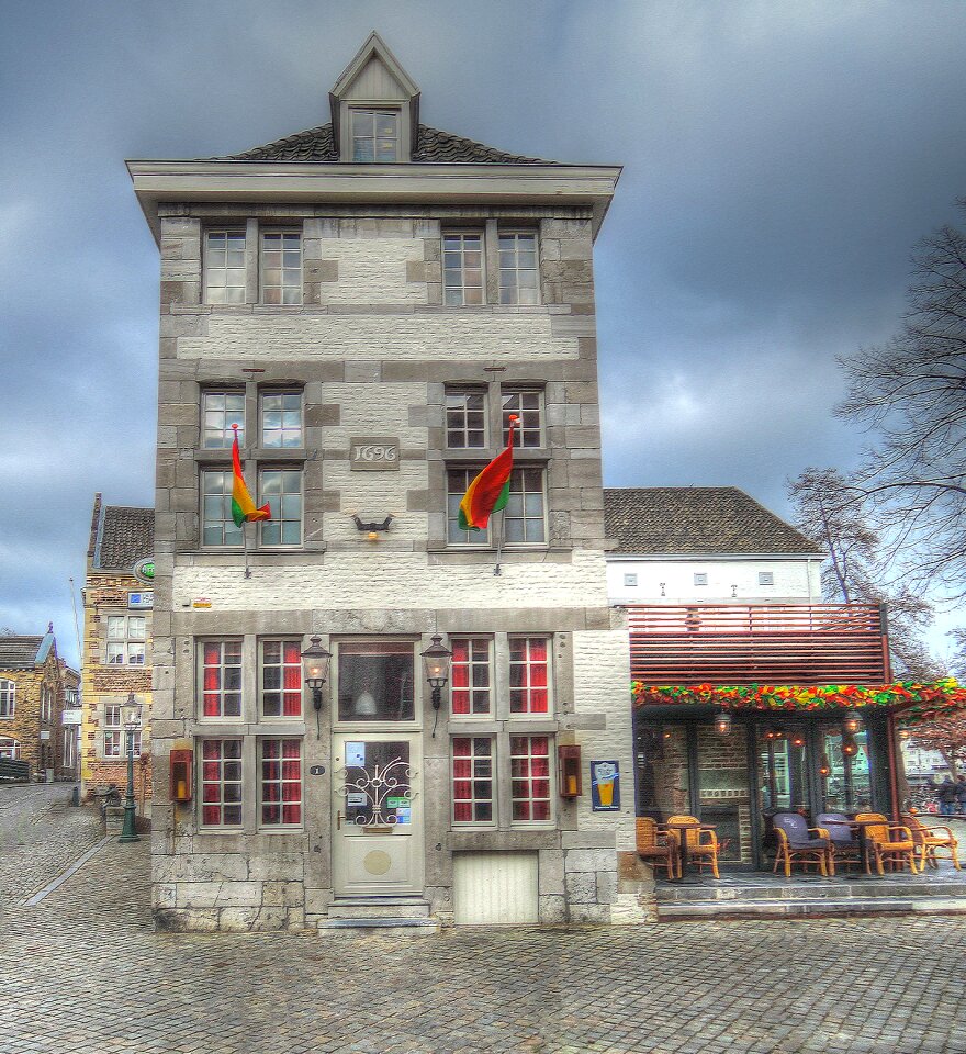 Maastricht cafe 16th-century