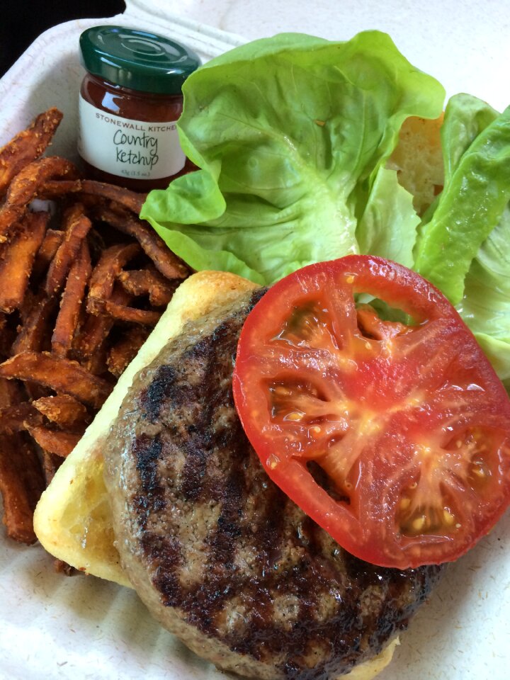 Cheeseburger meal