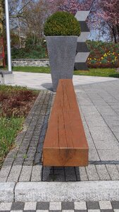 Sculpture art bank