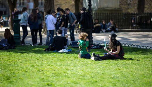 Lawn child paris