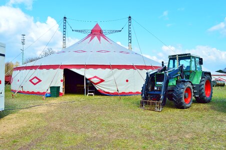 Tent 2 pole tent tractor