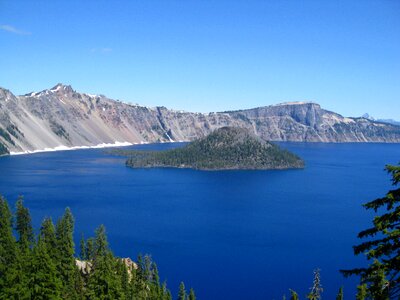 Lake crater national