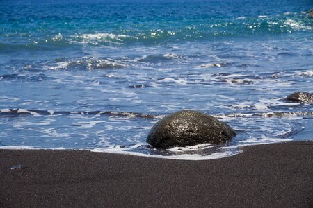 Blue sand black sand