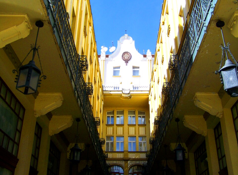 Hotel palatinus pecs building
