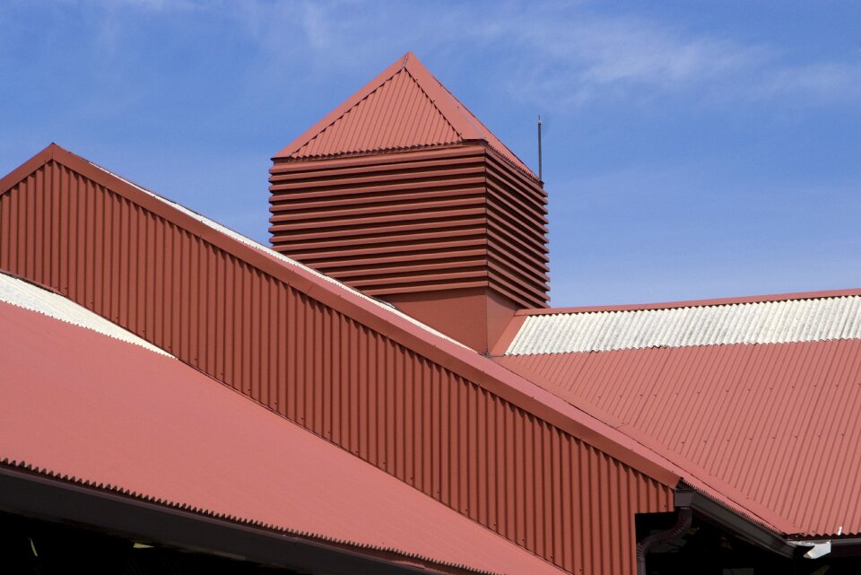 Building metal architecture
