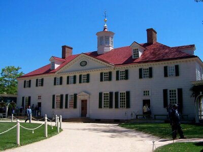 Virginia building house