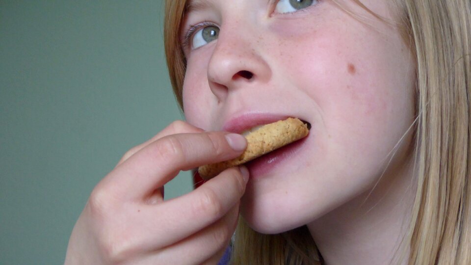 Food chew mouth