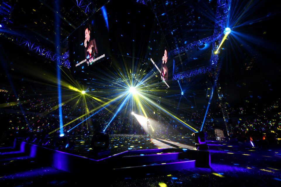 Evening party singing vision