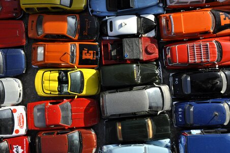 Scale models old cars bottling