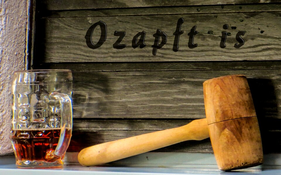 Ozapft is beer glass beer mug