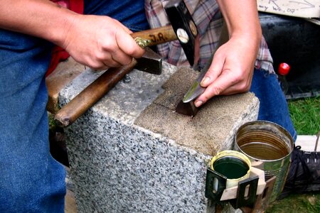 Art hammer anvil