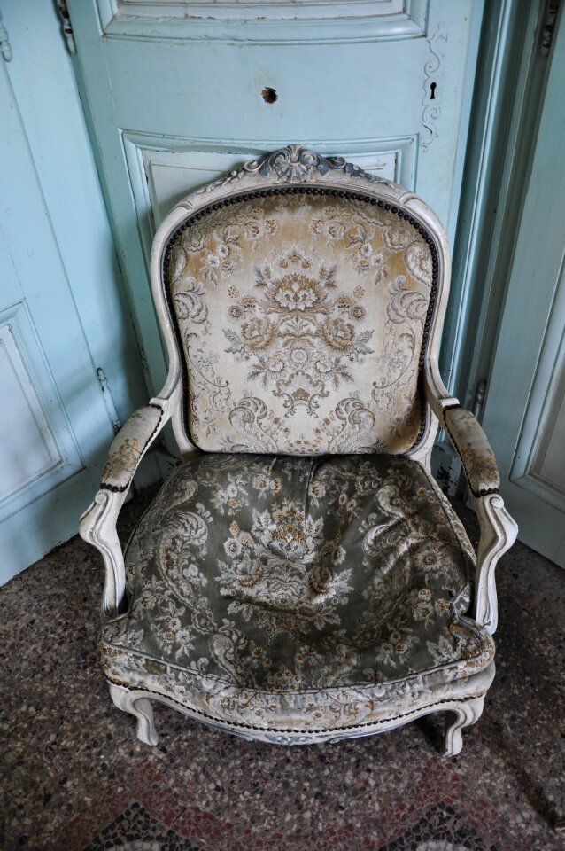 Antiques former furniture bashed