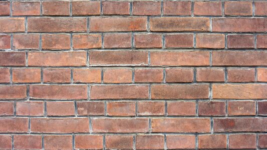Masonry hauswand regularly